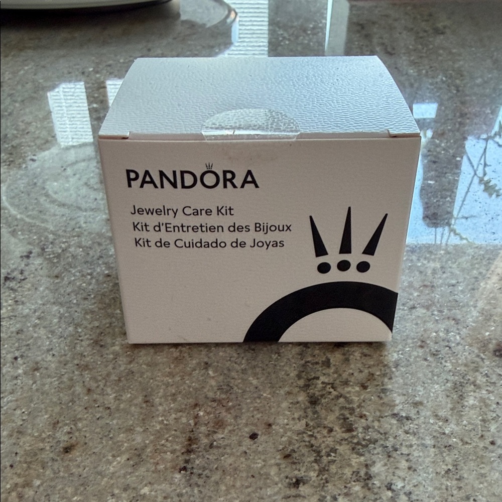 Pandora Jewelry Care Kit